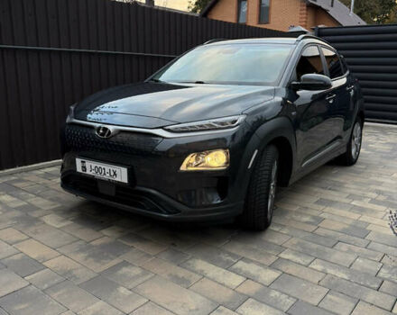 Серый Хендай Kona Electric, объемом двигателя 0 л и пробегом 125 тыс. км за 16900 $, фото 1 на Automoto.ua