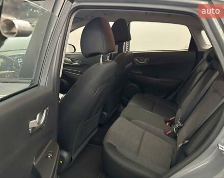 Серый Хендай Kona Electric, объемом двигателя 0 л и пробегом 39 тыс. км за 16900 $, фото 1 на Automoto.ua