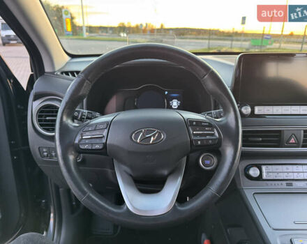 Сірий Хендай Kona Electric, об'ємом двигуна 0 л та пробігом 114 тис. км за 17999 $, фото 27 на Automoto.ua