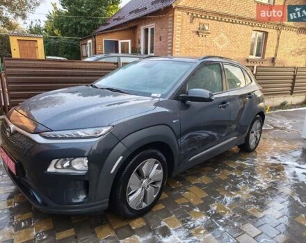 Серый Хендай Kona Electric, объемом двигателя 0 л и пробегом 121 тыс. км за 16000 $, фото 12 на Automoto.ua