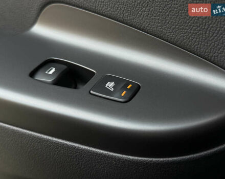 Серый Хендай Kona Electric, объемом двигателя 0 л и пробегом 36 тыс. км за 20700 $, фото 88 на Automoto.ua