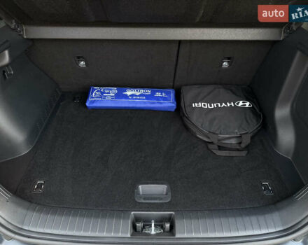 Серый Хендай Kona Electric, объемом двигателя 0 л и пробегом 36 тыс. км за 20700 $, фото 94 на Automoto.ua