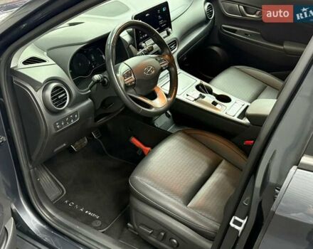 Сірий Хендай Kona Electric, об'ємом двигуна 0 л та пробігом 89 тис. км за 18340 $, фото 14 на Automoto.ua