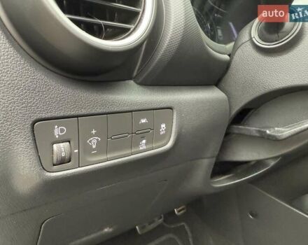 Серый Хендай Kona Electric, объемом двигателя 0 л и пробегом 40 тыс. км за 16900 $, фото 14 на Automoto.ua