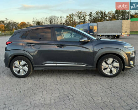 Сірий Хендай Kona Electric, об'ємом двигуна 0 л та пробігом 114 тис. км за 17999 $, фото 7 на Automoto.ua