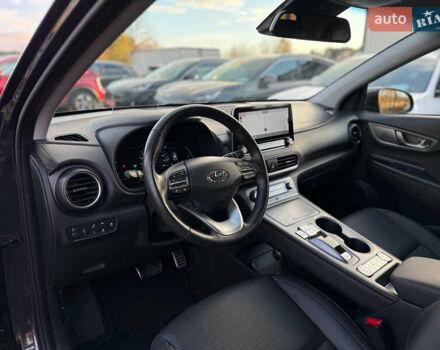 Серый Хендай Kona Electric, объемом двигателя 0 л и пробегом 36 тыс. км за 20700 $, фото 36 на Automoto.ua