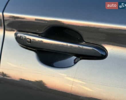 Серый Хендай Kona Electric, объемом двигателя 0 л и пробегом 159 тыс. км за 16900 $, фото 17 на Automoto.ua