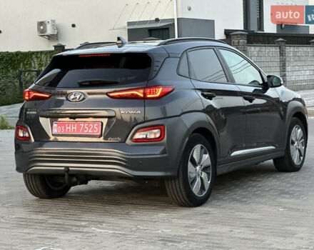 Серый Хендай Kona Electric, объемом двигателя 0 л и пробегом 159 тыс. км за 16900 $, фото 6 на Automoto.ua