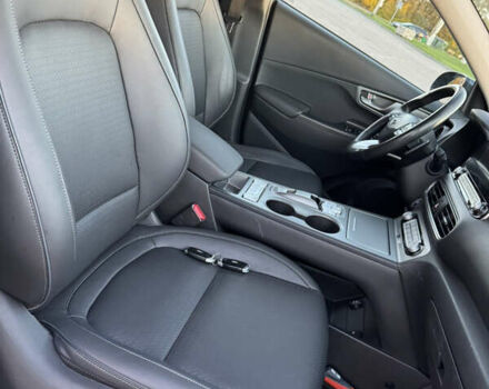 Сірий Хендай Kona Electric, об'ємом двигуна 0 л та пробігом 114 тис. км за 17999 $, фото 36 на Automoto.ua