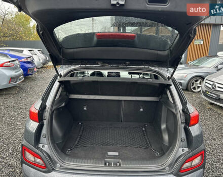 Серый Хендай Kona Electric, объемом двигателя 0 л и пробегом 167 тыс. км за 17700 $, фото 63 на Automoto.ua