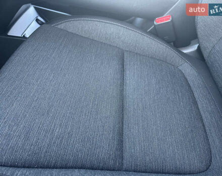 Серый Хендай Kona Electric, объемом двигателя 0 л и пробегом 31 тыс. км за 15450 $, фото 47 на Automoto.ua