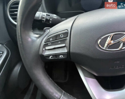 Серый Хендай Kona Electric, объемом двигателя 0 л и пробегом 117 тыс. км за 18800 $, фото 23 на Automoto.ua