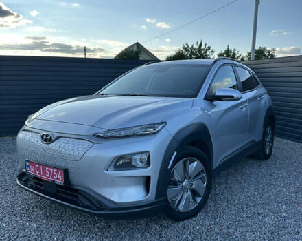 Серый Хендай Kona Electric, объемом двигателя 0 л и пробегом 109 тыс. км за 18450 $, фото 1 на Automoto.ua