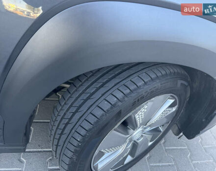 Серый Хендай Kona Electric, объемом двигателя 0 л и пробегом 31 тыс. км за 15450 $, фото 55 на Automoto.ua
