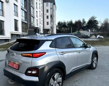 Сірий Хендай Kona Electric, об'ємом двигуна 0 л та пробігом 54 тис. км за 22950 $, фото 9 на Automoto.ua