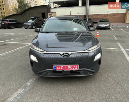 Серый Хендай Kona Electric, объемом двигателя 0 л и пробегом 117 тыс. км за 18800 $, фото 1 на Automoto.ua