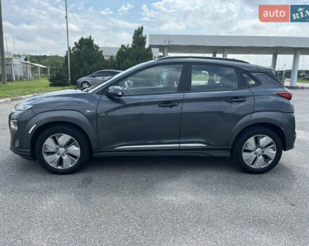 Серый Хендай Kona Electric, объемом двигателя 0 л и пробегом 49 тыс. км за 14900 $, фото 7 на Automoto.ua