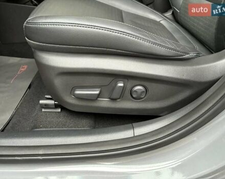 Серый Хендай Kona Electric, объемом двигателя 0 л и пробегом 78 тыс. км за 19500 $, фото 76 на Automoto.ua