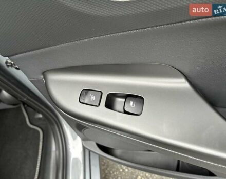 Серый Хендай Kona Electric, объемом двигателя 0 л и пробегом 78 тыс. км за 19500 $, фото 46 на Automoto.ua