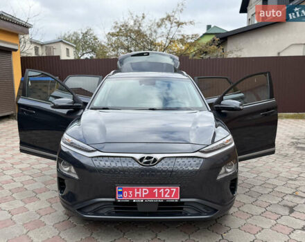 Серый Хендай Kona Electric, объемом двигателя 0 л и пробегом 106 тыс. км за 15999 $, фото 22 на Automoto.ua