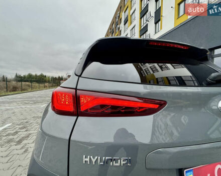 Сірий Хендай Kona Electric, об'ємом двигуна 0 л та пробігом 78 тис. км за 18900 $, фото 9 на Automoto.ua