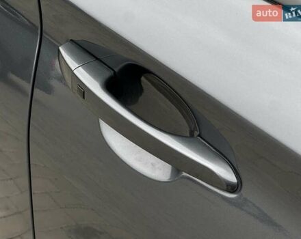 Сірий Хендай Kona Electric, об'ємом двигуна 0 л та пробігом 63 тис. км за 18500 $, фото 15 на Automoto.ua