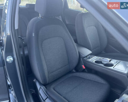 Серый Хендай Kona Electric, объемом двигателя 0 л и пробегом 31 тыс. км за 15450 $, фото 56 на Automoto.ua