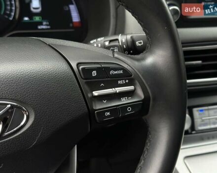 Сірий Хендай Kona Electric, об'ємом двигуна 0 л та пробігом 63 тис. км за 18500 $, фото 31 на Automoto.ua