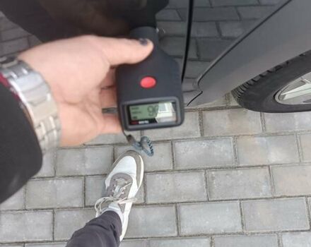 Серый Хендай Kona Electric, объемом двигателя 0 л и пробегом 80 тыс. км за 17300 $, фото 31 на Automoto.ua