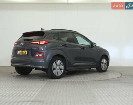 Серый Хендай Kona Electric, объемом двигателя 0 л и пробегом 155 тыс. км за 17400 $, фото 2 на Automoto.ua