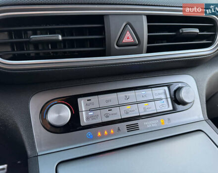 Сірий Хендай Kona Electric, об'ємом двигуна 0 л та пробігом 114 тис. км за 17999 $, фото 31 на Automoto.ua