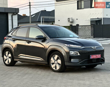 Серый Хендай Kona Electric, объемом двигателя 0 л и пробегом 159 тыс. км за 16900 $, фото 3 на Automoto.ua