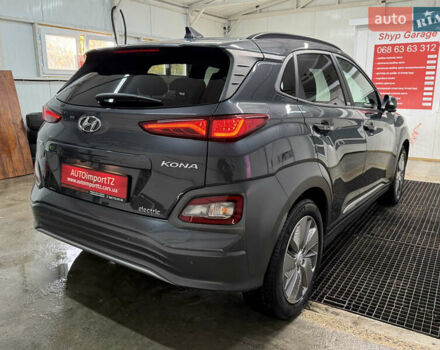 Серый Хендай Kona Electric, объемом двигателя 0 л и пробегом 36 тыс. км за 20700 $, фото 20 на Automoto.ua