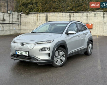 Серый Хендай Kona Electric, объемом двигателя 0 л и пробегом 26 тыс. км за 18850 $, фото 40 на Automoto.ua