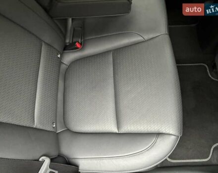 Серый Хендай Kona Electric, объемом двигателя 0 л и пробегом 78 тыс. км за 19500 $, фото 48 на Automoto.ua