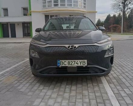 Серый Хендай Kona Electric, объемом двигателя 0 л и пробегом 80 тыс. км за 17300 $, фото 3 на Automoto.ua