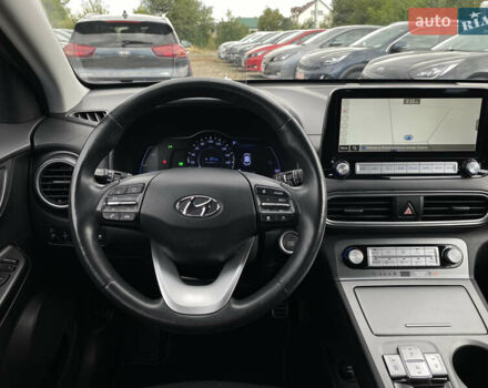 Сірий Хендай Kona Electric, об'ємом двигуна 0 л та пробігом 69 тис. км за 20900 $, фото 39 на Automoto.ua