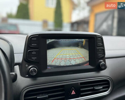 Серый Хендай Kona Electric, объемом двигателя 0 л и пробегом 106 тыс. км за 15999 $, фото 47 на Automoto.ua