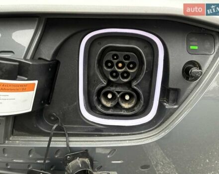 Серый Хендай Kona Electric, объемом двигателя 0 л и пробегом 78 тыс. км за 19500 $, фото 39 на Automoto.ua