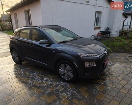 Серый Хендай Kona Electric, объемом двигателя 0 л и пробегом 121 тыс. км за 16000 $, фото 1 на Automoto.ua