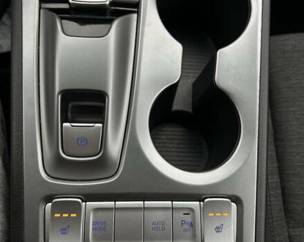 Сірий Хендай Kona Electric, об'ємом двигуна 0 л та пробігом 61 тис. км за 15780 $, фото 17 на Automoto.ua