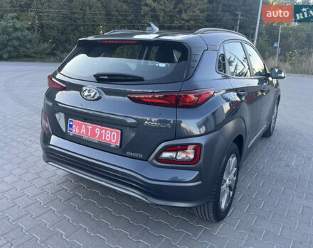 Сірий Хендай Kona Electric, об'ємом двигуна 0 л та пробігом 31 тис. км за 15500 $, фото 6 на Automoto.ua