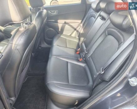 Серый Хендай Kona Electric, объемом двигателя 0 л и пробегом 122 тыс. км за 16550 $, фото 25 на Automoto.ua