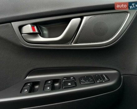 Сірий Хендай Kona Electric, об'ємом двигуна 0 л та пробігом 76 тис. км за 20500 $, фото 47 на Automoto.ua