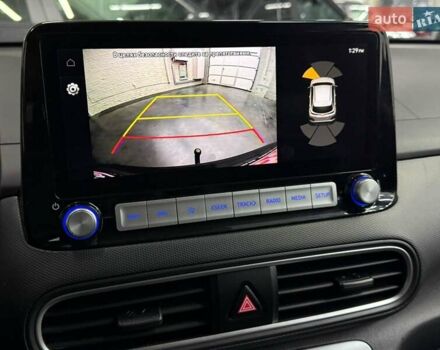 Сірий Хендай Kona Electric, об'ємом двигуна 0 л та пробігом 71 тис. км за 18465 $, фото 7 на Automoto.ua