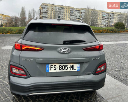 Сірий Хендай Kona Electric, об'ємом двигуна 0 л та пробігом 61 тис. км за 15780 $, фото 8 на Automoto.ua