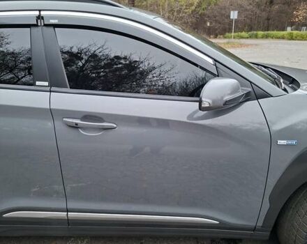 Серый Хендай Kona Electric, объемом двигателя 0 л и пробегом 87 тыс. км за 15200 $, фото 35 на Automoto.ua