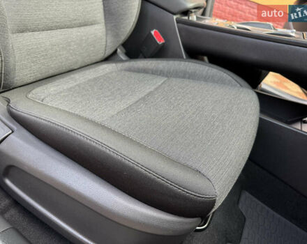 Серый Хендай Kona Electric, объемом двигателя 0 л и пробегом 77 тыс. км за 15999 $, фото 20 на Automoto.ua