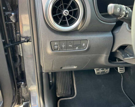 Серый Хендай Kona Electric, объемом двигателя 0 л и пробегом 30 тыс. км за 18000 $, фото 7 на Automoto.ua