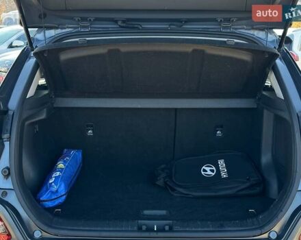 Сірий Хендай Kona Electric, об'ємом двигуна 0 л та пробігом 83 тис. км за 19900 $, фото 82 на Automoto.ua